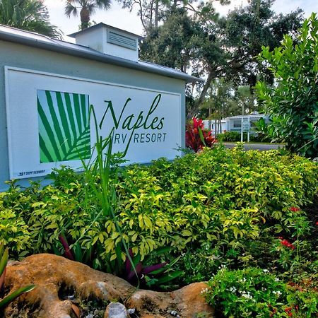Naples Rv Resort Naples Manor Buitenkant foto