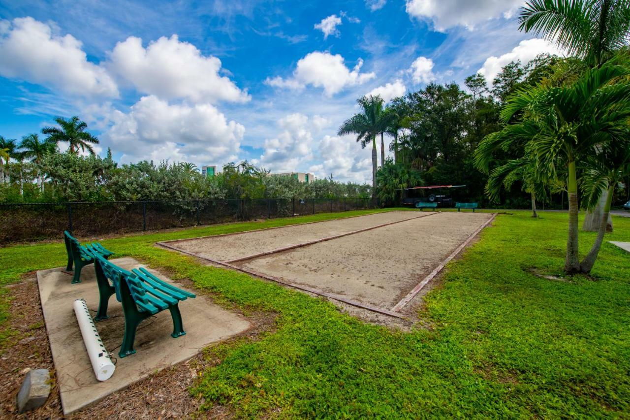 Naples Rv Resort Naples Manor Buitenkant foto