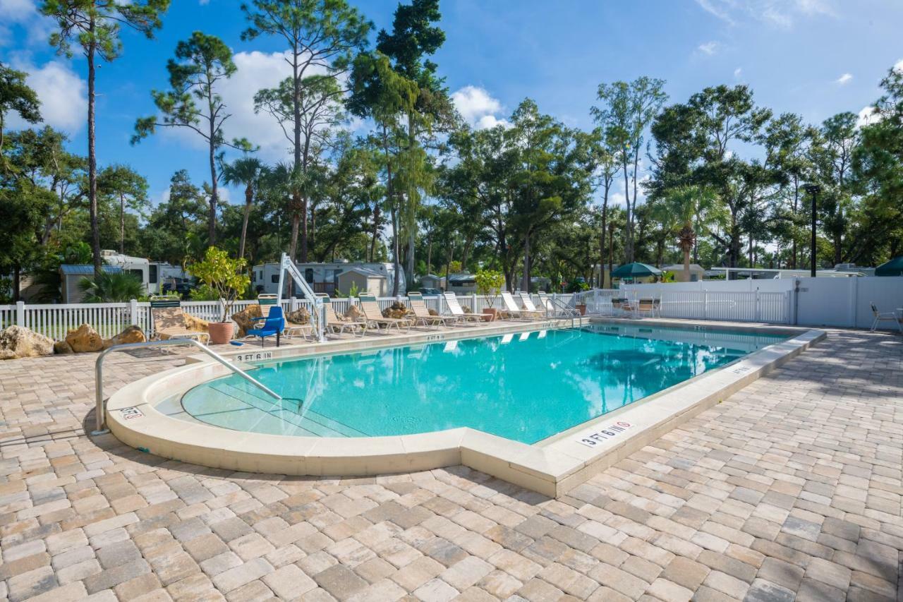 Naples Rv Resort Naples Manor Buitenkant foto