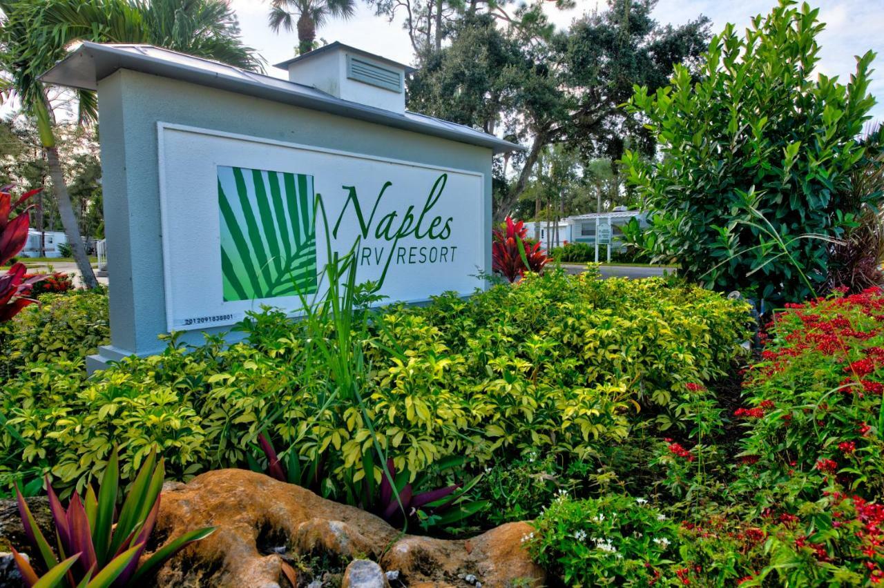 Naples Rv Resort Naples Manor Buitenkant foto